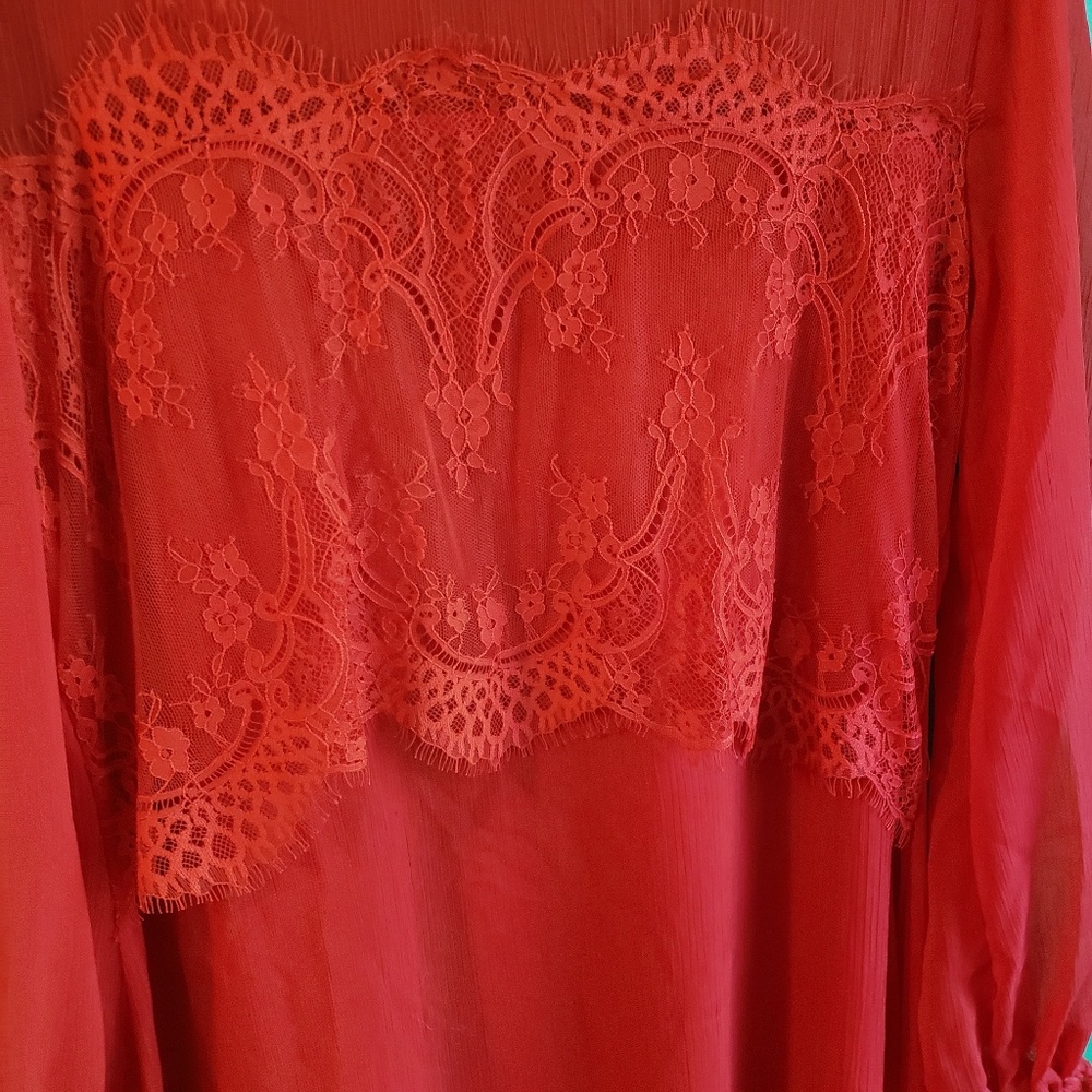 Lace overlay dress - Picture 2 of 8